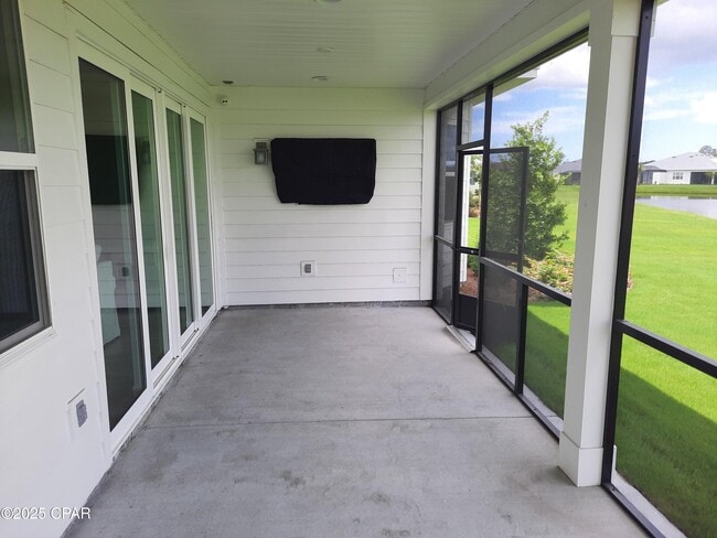 Photo - 8436 Coral Reef Wy