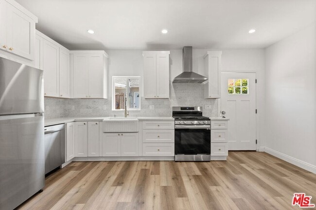 Photo - 8017 Airlane Ave