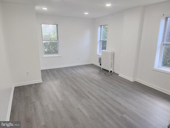 Photo - 238 N Warren St