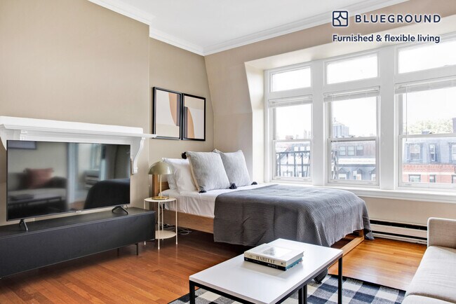 Building Photo - 232 Newbury St Rental