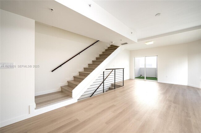 Photo - 1712 SW 2nd Ave Unit 802