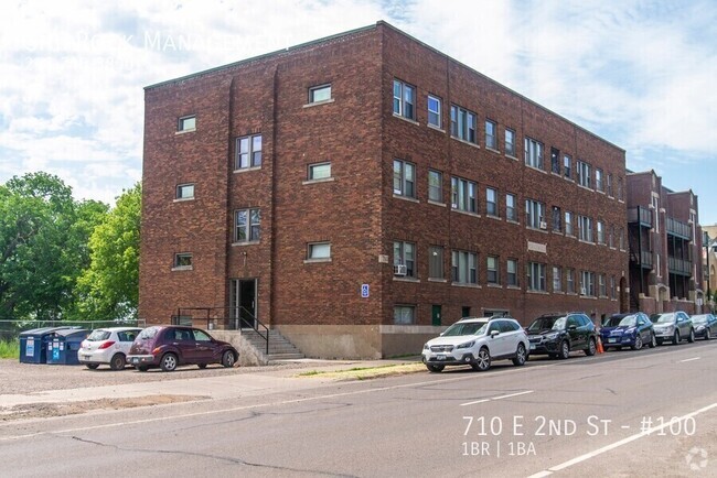 Building Photo - Hollywood Apartments Unit #100