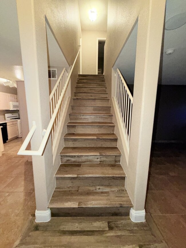 Photo - CHARMING 3 BEDROOM, 2.5 BATH TOWNHOME