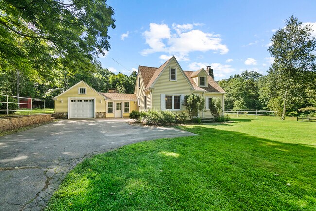 Photo - 26 Great Hillwood Rd