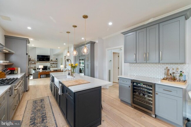 Photo - 7017 Helmsdale Ct