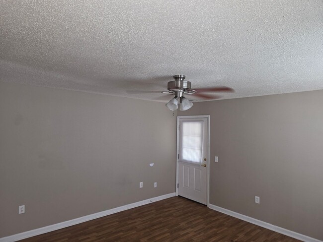 Photo - 2 Bedroom, 1 bath apartment  downstairs un...