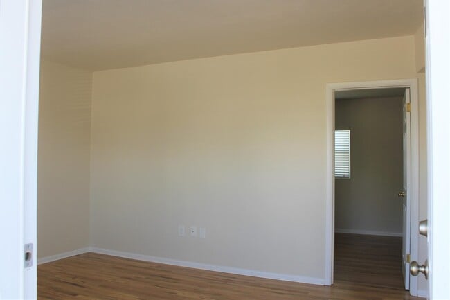 Photo - 651 Palm Dr Unit E4