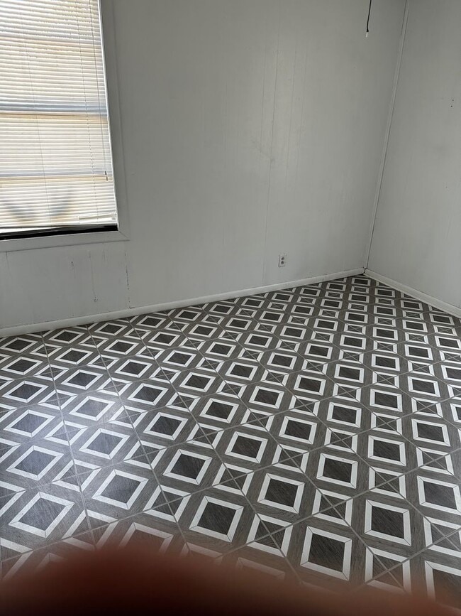 Photo - DSTXA LLC -811 S 13th Unidad B