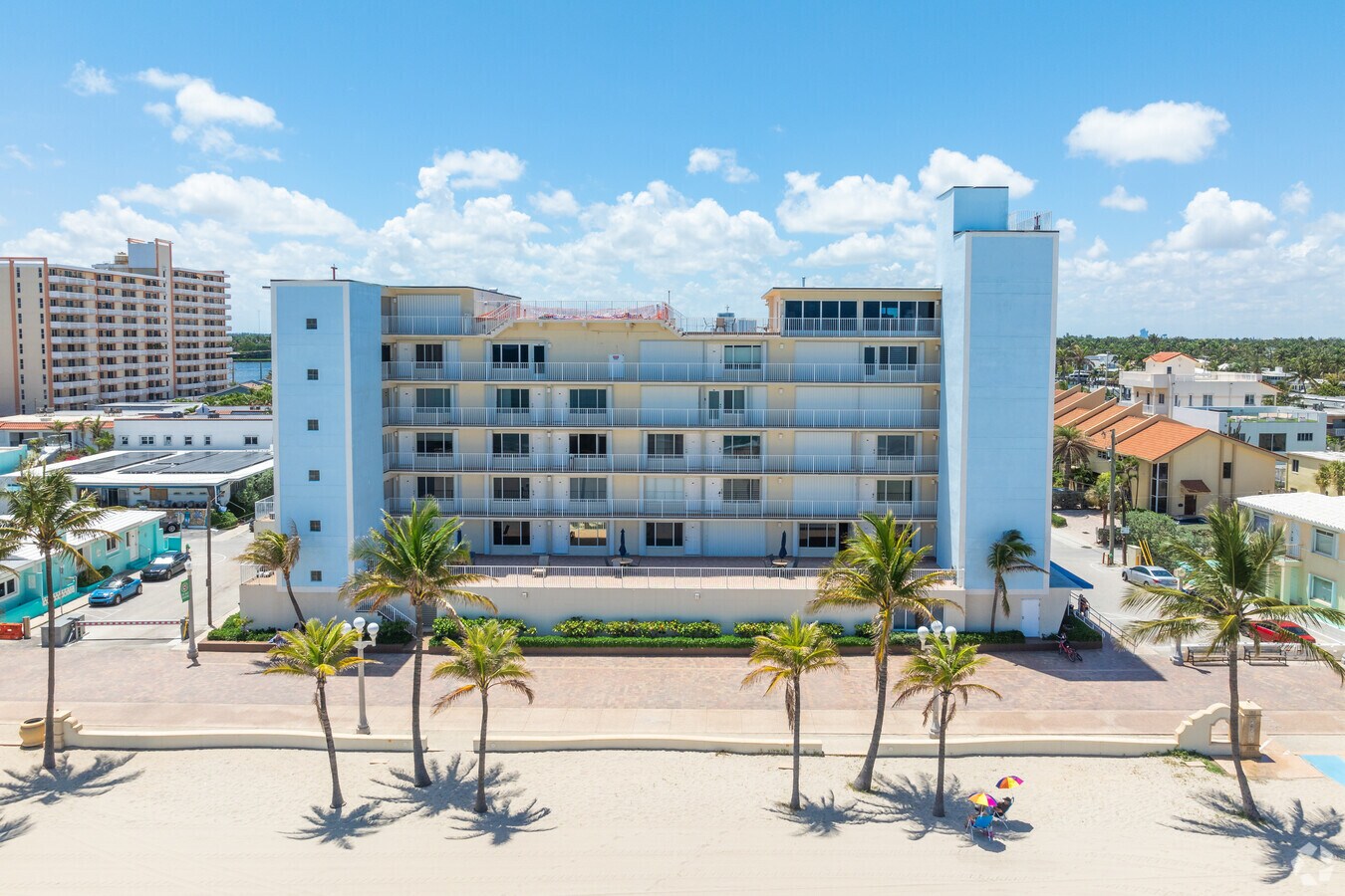 Alternate - Mainsail Condominiums