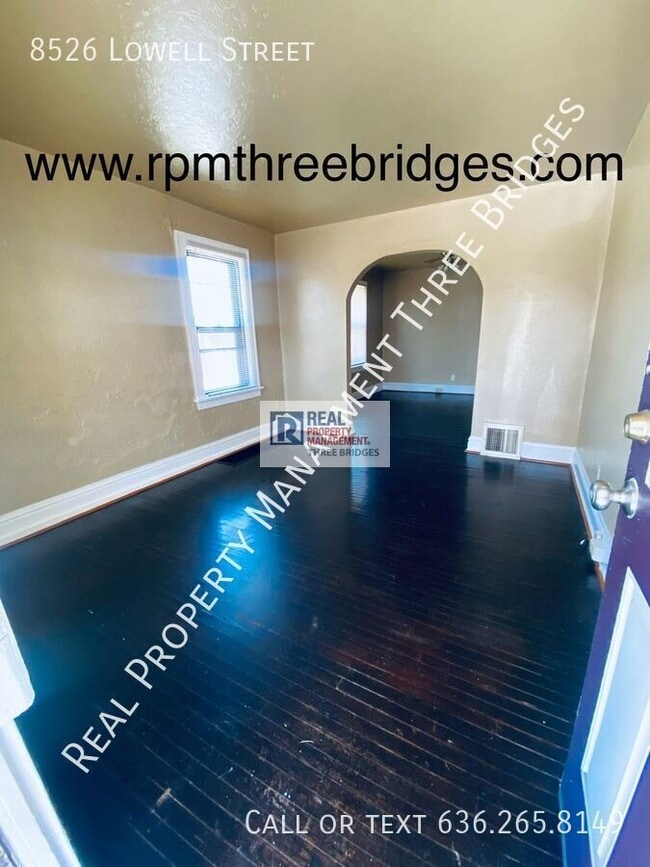 Photo - 8526 Lowell St