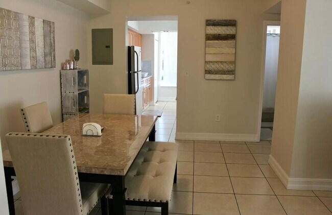 Photo - 2501 SW 37th Ave Unit 304