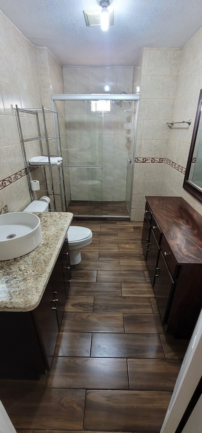 Photo - 2889 Siwell Street