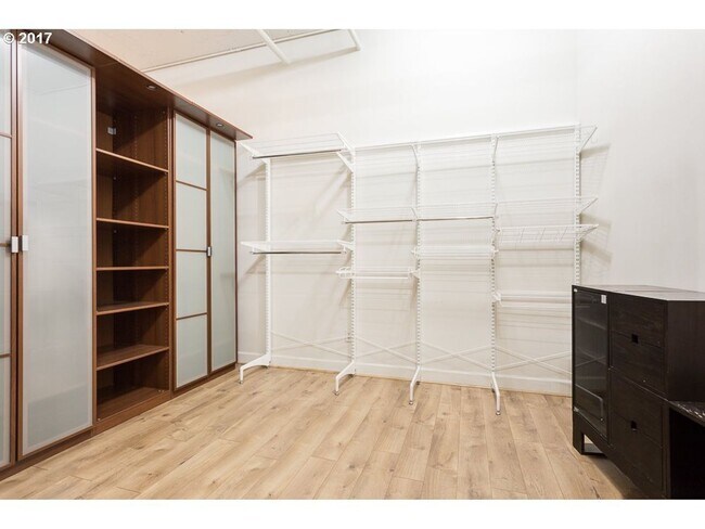 Photo - Historic Irving Street Lofts In The Pearl District - Top Floor Unit w/Parking/Rooftop Deck Unit ISL604