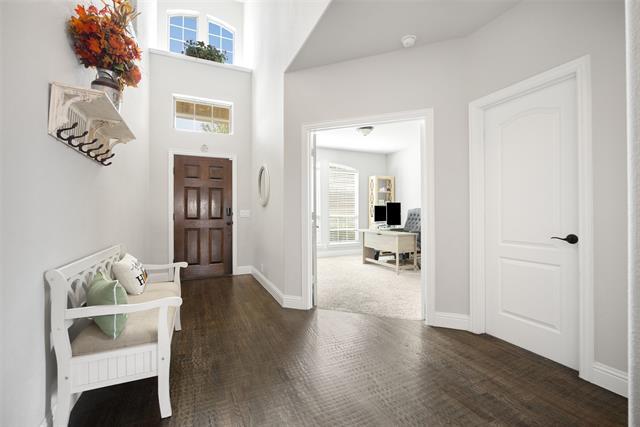 Photo - 532 Thompson Dr