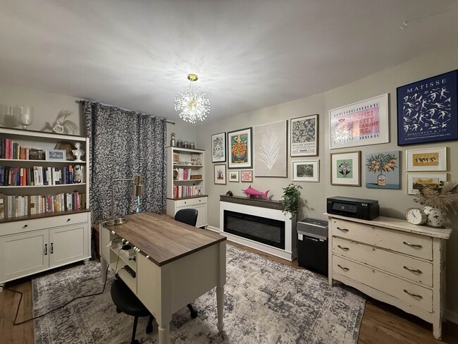 Photo - 2306 W Indianhead Dr