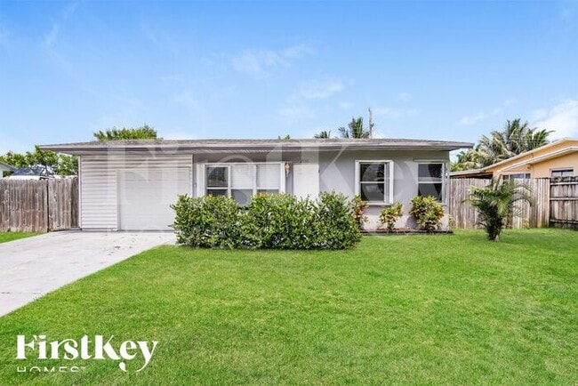Photo - 2550 NE 8th Ave House