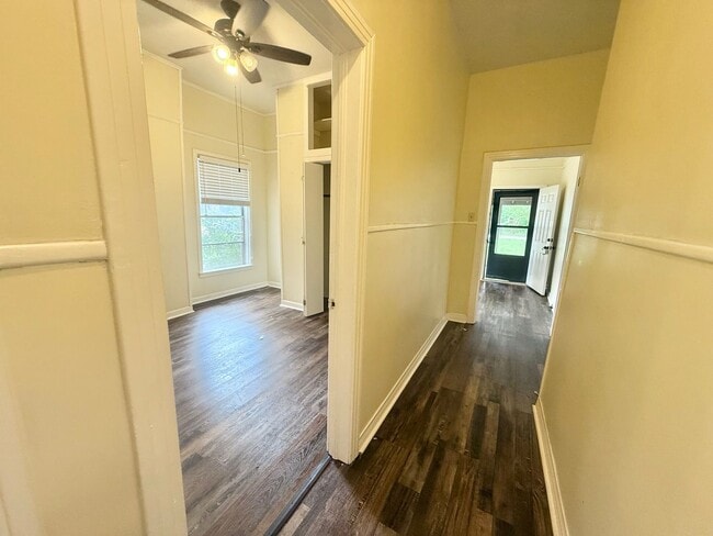 Photo - 3 bed/1 bath Duplex