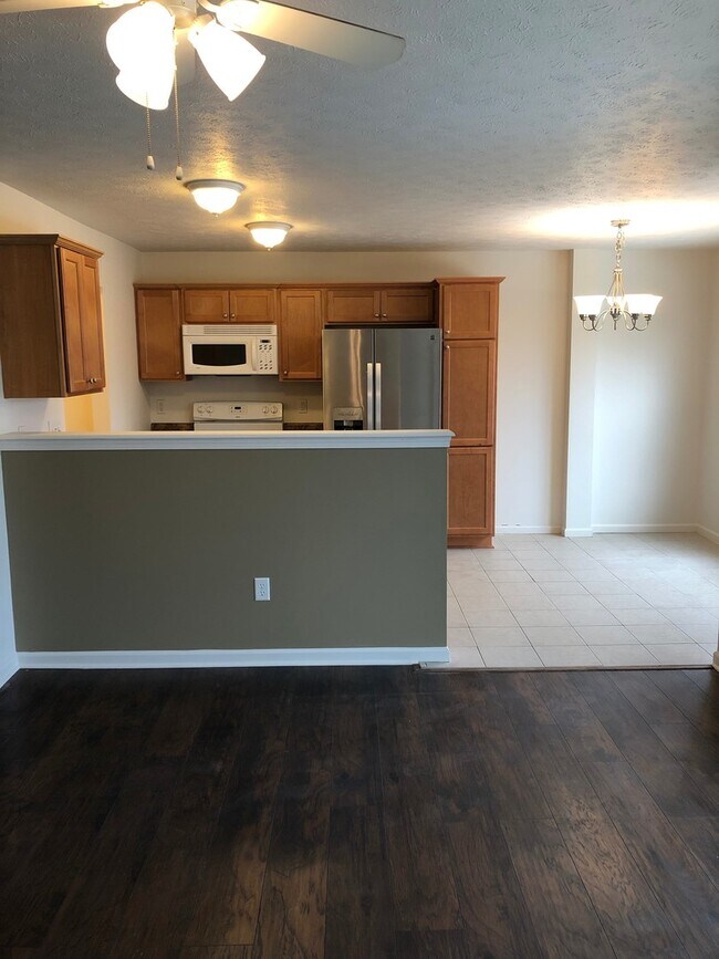 Photo - 41 Arthurian Way