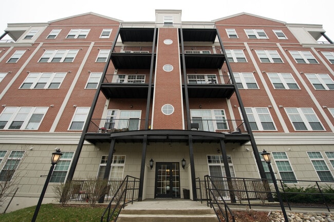 The Monroe- 49 Sheridan Ave. - The Monroe Rental