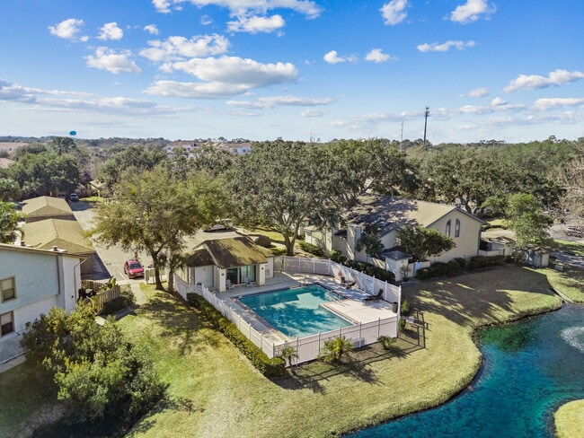 Building Photo - 1604 Challenger Ct W