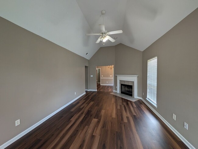 Photo - 3BR/2BA Garden Home with Fenced Yard, Great Master Suite