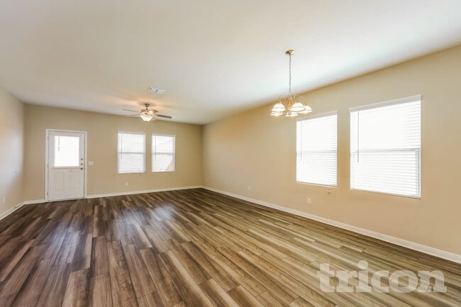 Photo - 14376 Gunsight Pass