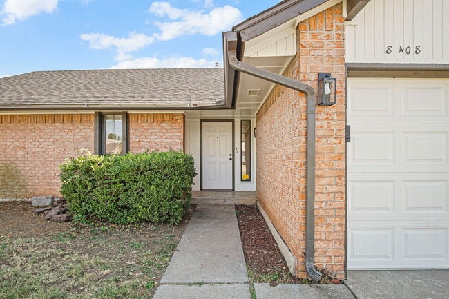 Photo - 8408 NW 109th St