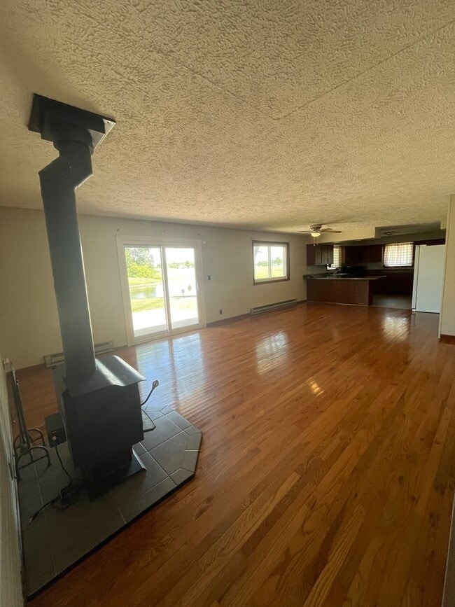 Photo - 136 N St Louis St