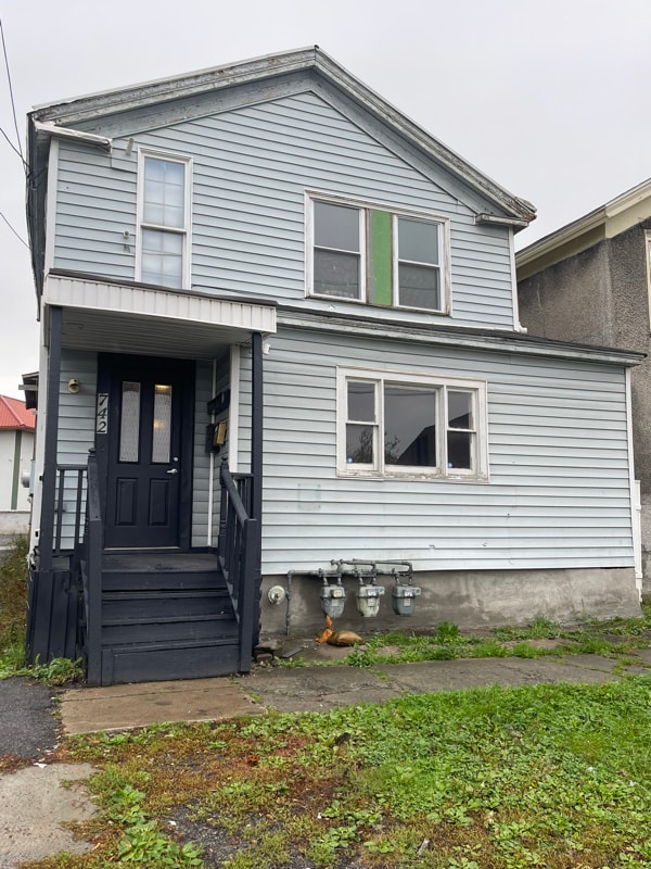 Building Photo - 742 Jay St