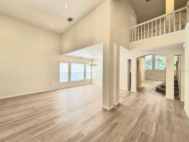 Photo - 2214 Green Oaks Ln