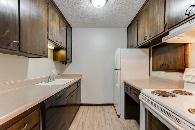 Photo - Caravelle Apartments