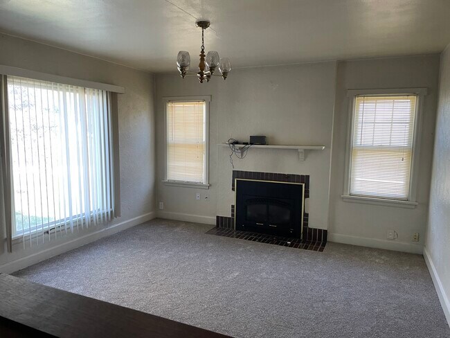 Photo - 1327 10th Ave