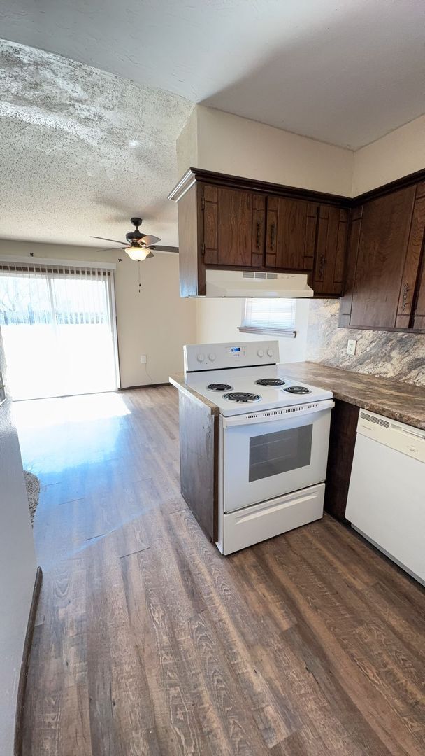 Photo - 2 Bedroom 1.5 Bath Duplex