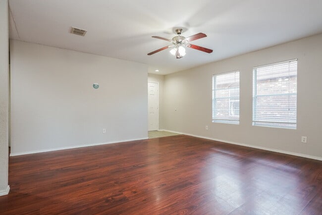 Photo - 1337 Castle Ridge Rd