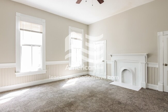 Photo - 1037 32nd St