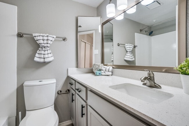 Photo - Mateo Apartment Homes