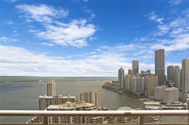 Photo - 848 Brickell Key Dr Unit 3905