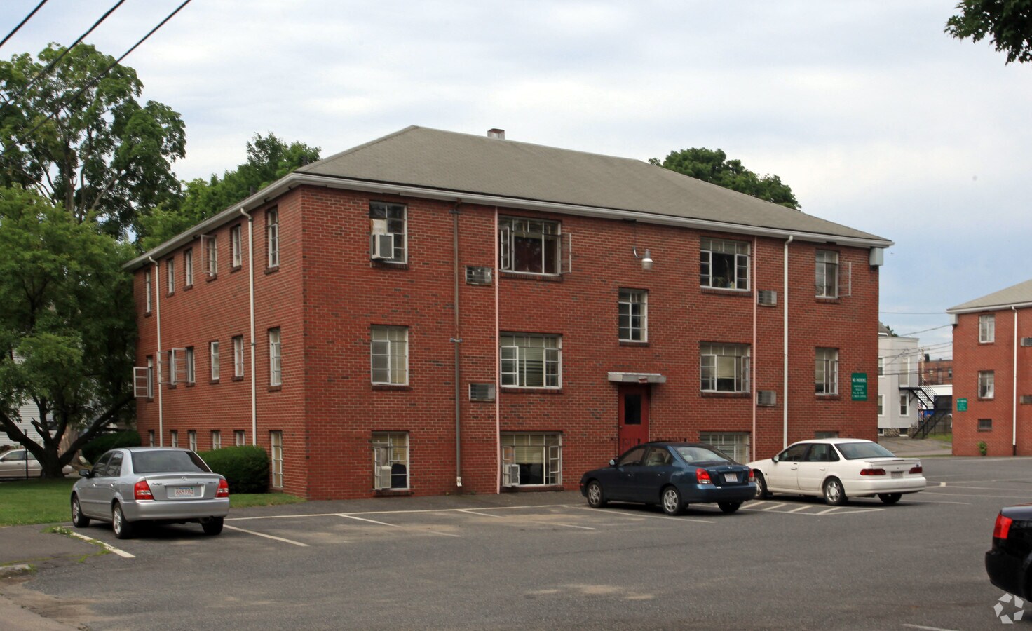 Photo - 12 Torrey St Apartments