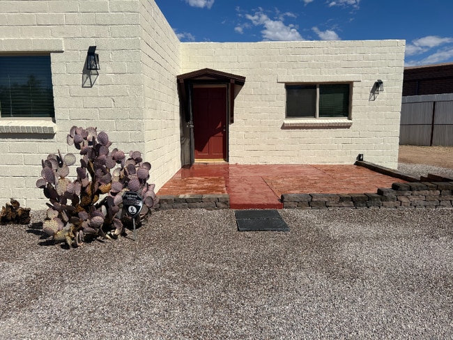 Building Photo - 3516 N Euclid Ave Rental