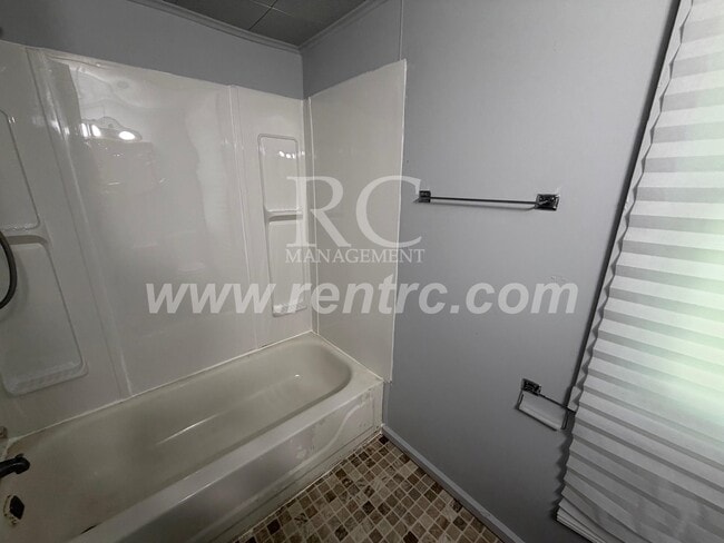 Photo - 1206.5 Robinson-