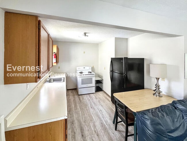 Building Photo - 210 Lower Consol Rd NW Unit d