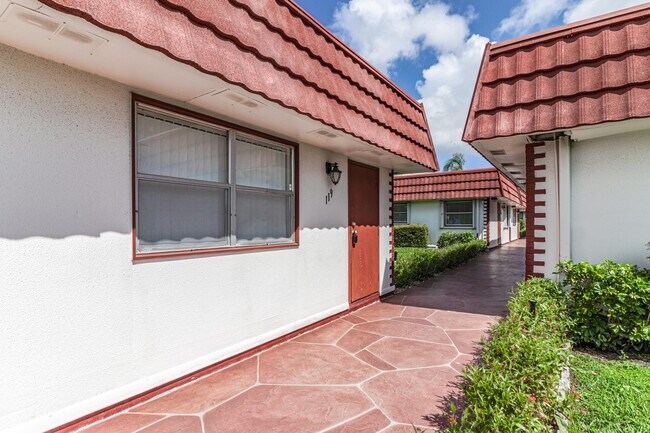 Photo - 119 Waterford D