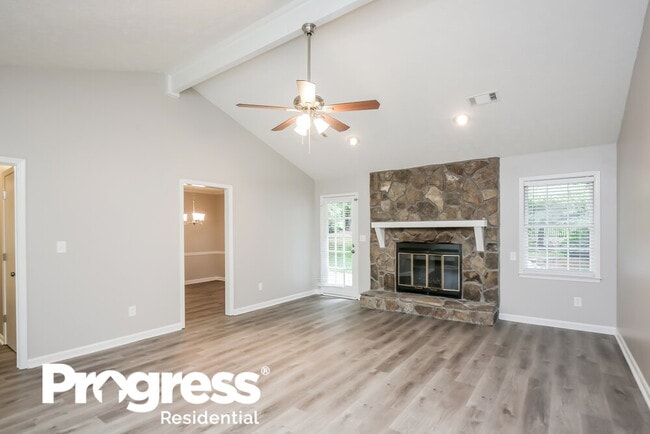 Photo - 1882 Falcon Wood Dr NE