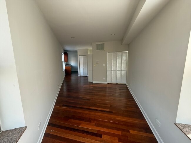 Photo - 2048 W Touhy Ave Unit 2