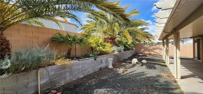 Photo - 1395 Falling Snow Ave