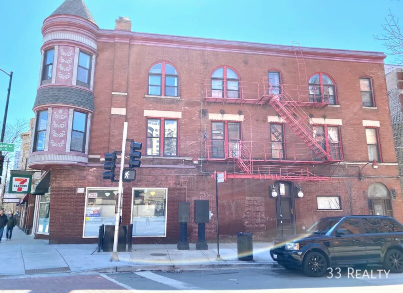 Photo - 415 W Belden Ave Apartment Unit 2W