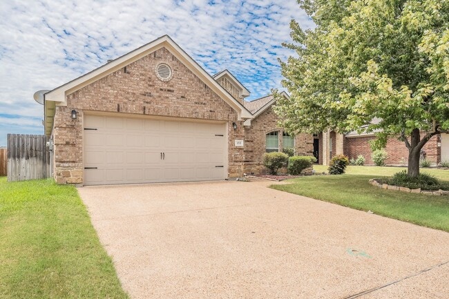 Photo - excellent single story home in Willow Park