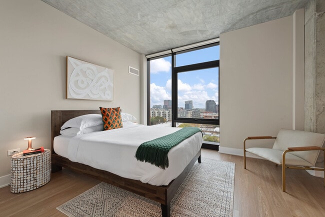 Photo - 1050 W Van Buren St Unit ID1029624P