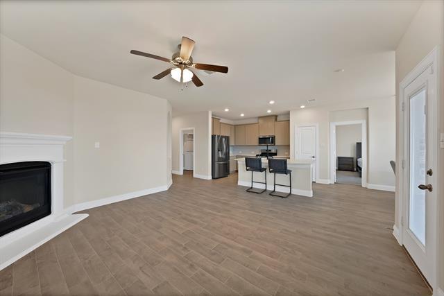 Photo - 10401 Table Bluff St