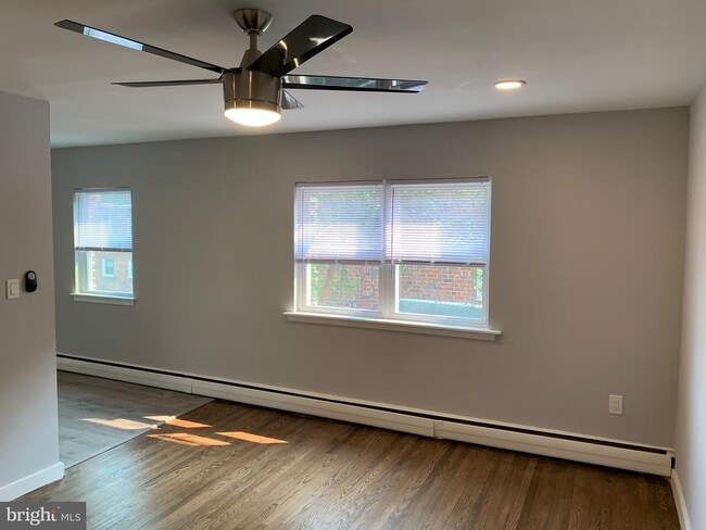 Photo - 911 E Cliveden St Unit 4